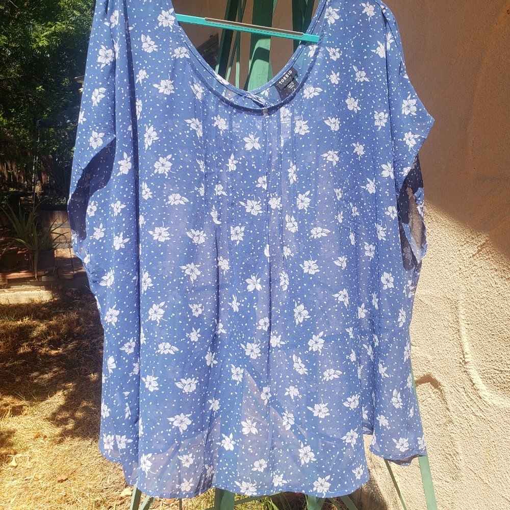 Torrid Top, Size 4